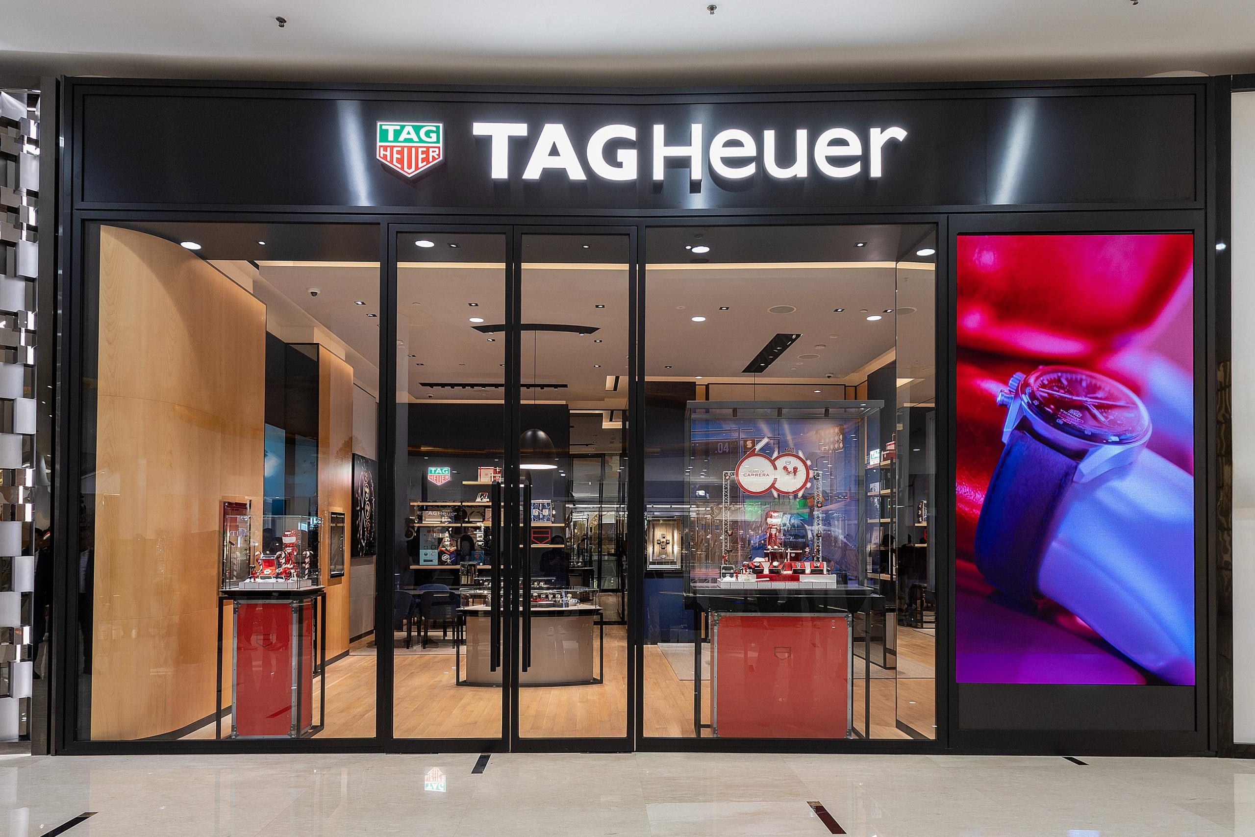 TAG Heuer Stores Time International