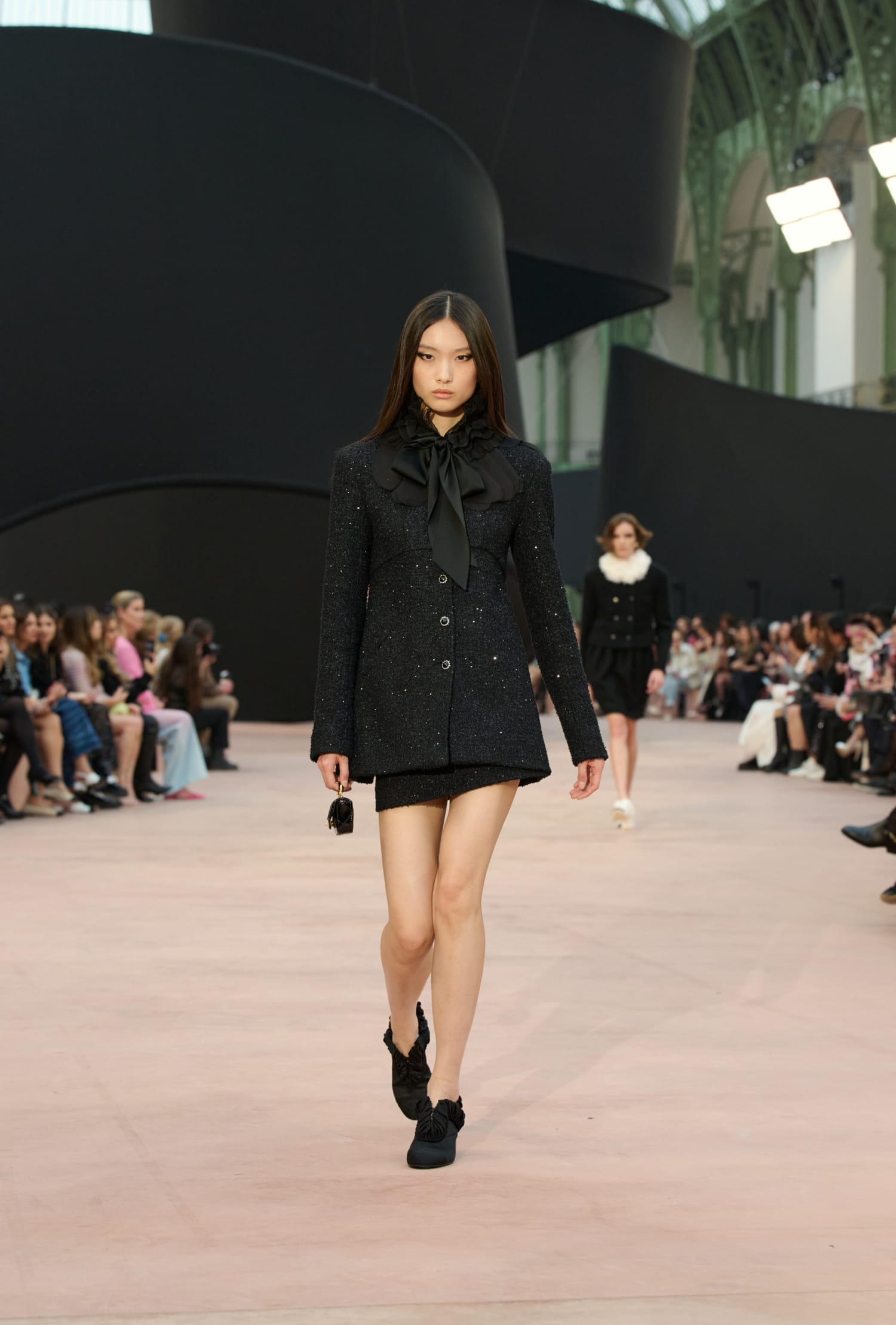 chanel_fw-2025-26-rtw-copyright-chanel-look-10-LD