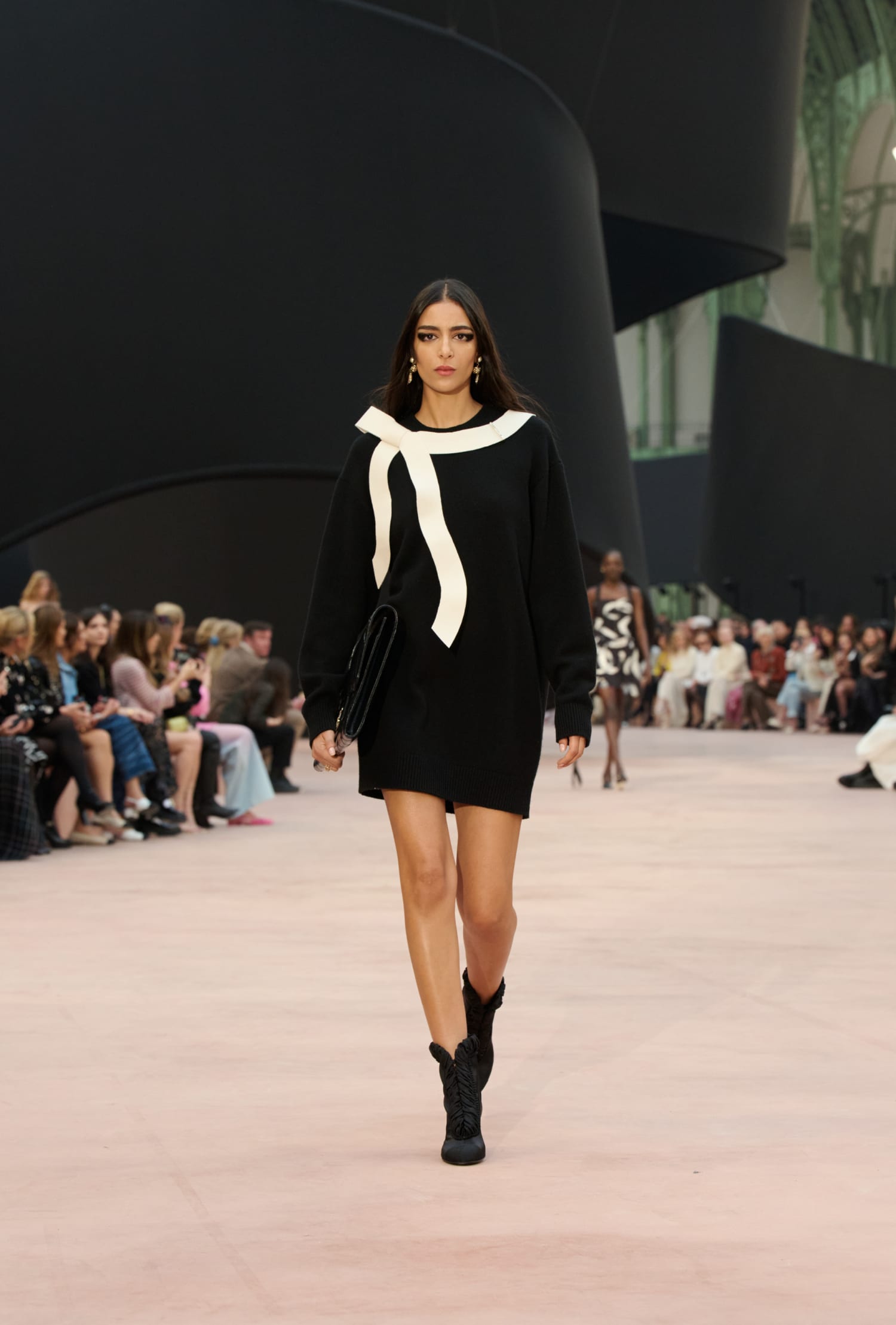 chanel_fw-2025-26-rtw-copyright-chanel-look-45-LD