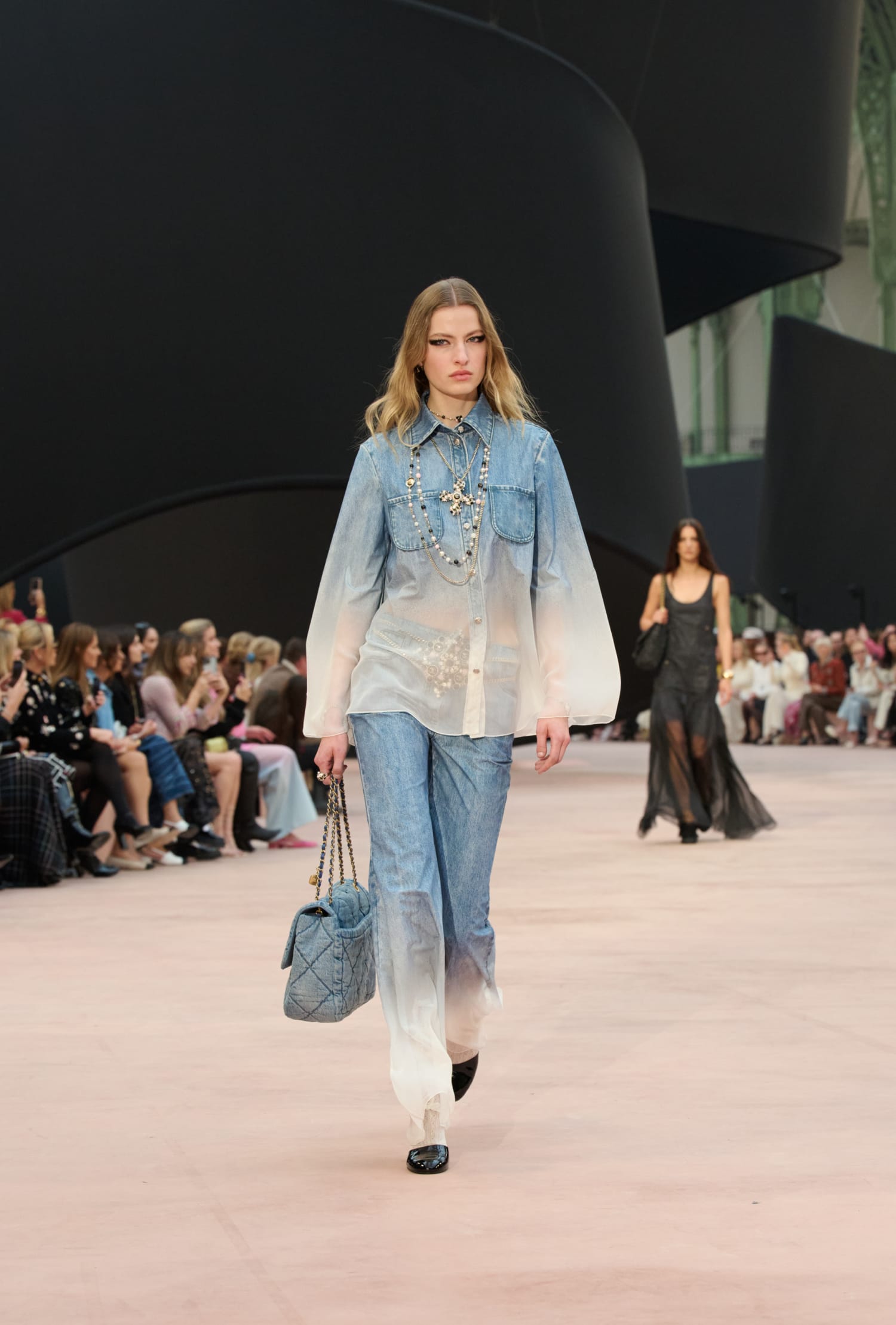 chanel_fw-2025-26-rtw-copyright-chanel-look-50-LD