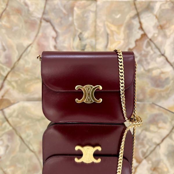 STYLE Edit: Celine's cute, Paris-inspired Teen Chain Besace bag debuted in  the luxury fashion house's autumn 2022 collection and pays tribute to the  Arc de Triomphe, the French city's storied monument