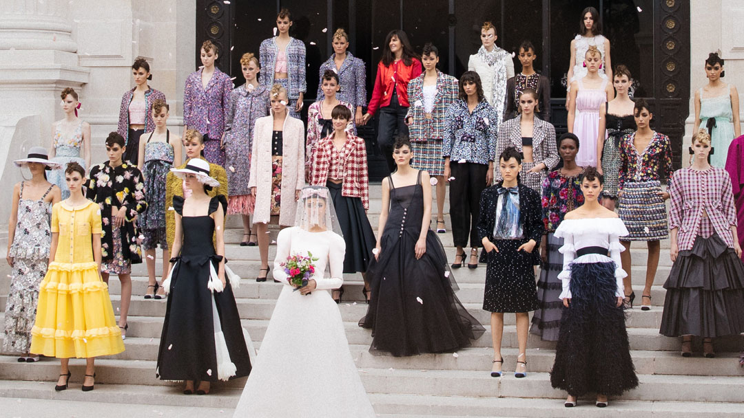 Watch the Chanel Fall-Winter 2021/22 Haute Couture show