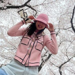 PINK IS THE COLOR OF SUMMER, ACCORDING TO JENNIE KIM OF BLACKPINK AND CHANEL