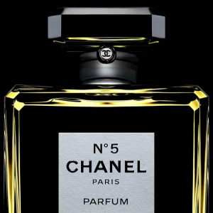 CHANEL N°5 – 100 YEARS OF CELEBRITY